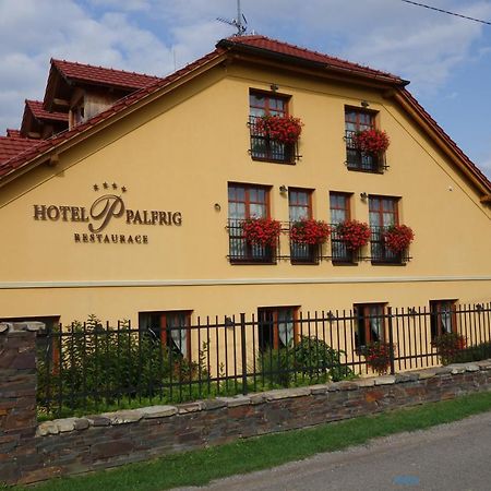 Hotel A Restaurace Palfrig Stara Ves nad Ondrejnici Exterior foto