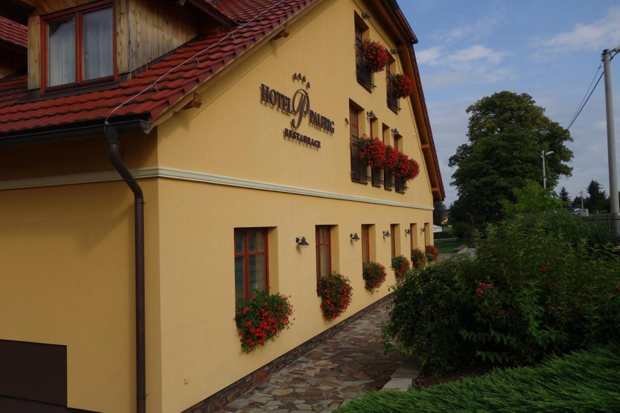 Hotel A Restaurace Palfrig Stara Ves nad Ondrejnici Exterior foto